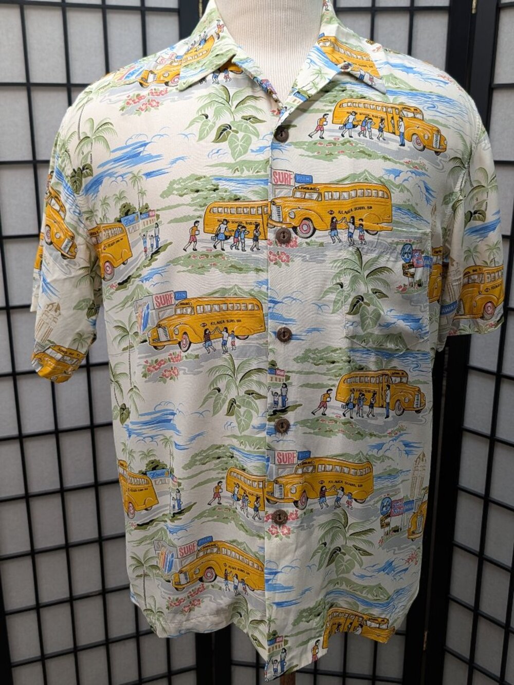 Kilauea brand Hawaii School Bus Hawaiian Shirt L Rayon with Coconut Buttons